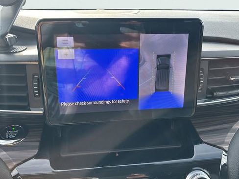 Used 2021 Ford Explorer Limited w/ Equipment Group 301A AWD/4WD image 27
