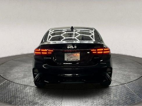 Used 2022 Kia Forte GT-Line w/ GT-Line Premium Package image 7