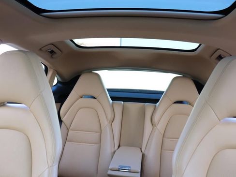 Used 2018 Porsche Panamera 4 image 61