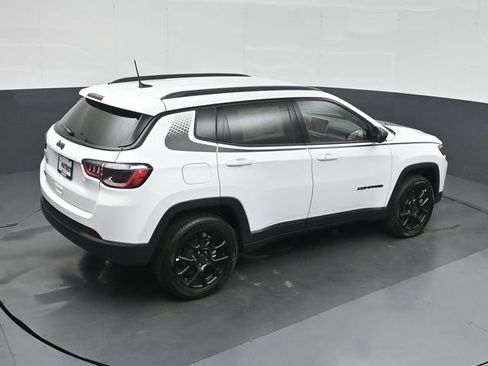 New 2026 Jeep Compass Latitude AWD/4WD image 37