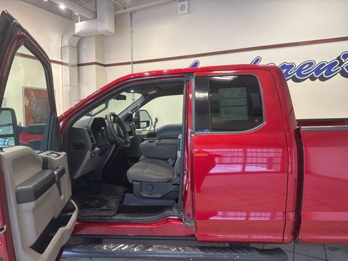 Certified 2018 Ford F150 XLT AWD/4WD image 8