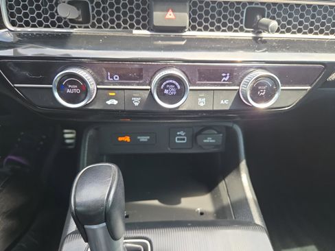 Used 2023 Honda Civic Sport image 14
