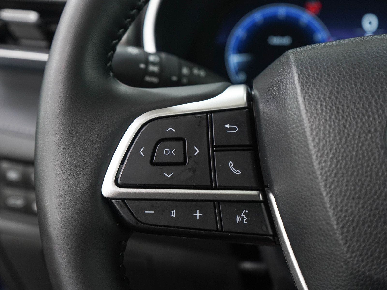 Used 2023 Toyota Highlander Platinum AWD/4WD image 30