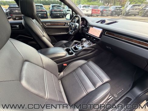 Used 2022 Porsche Cayenne GTS AWD/4WD image 31