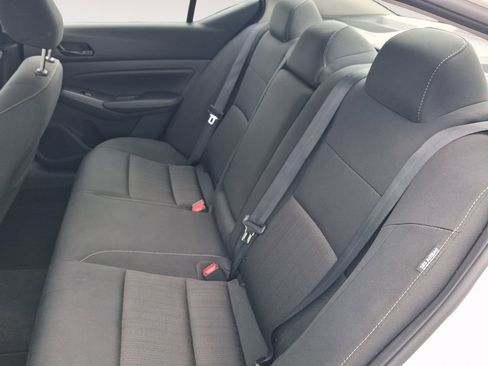 Used 2025 Nissan Altima 2.5 SV FWD image 13