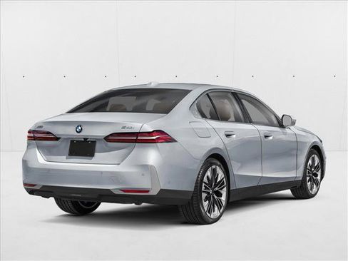 New 2027 BMW 540i xDrive AWD/4WD image 2