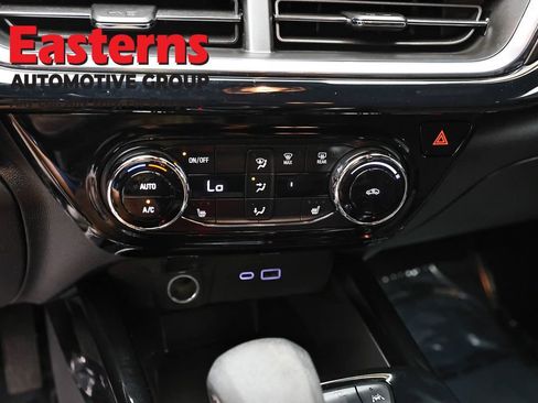 Used 2024 Chevrolet Trax RS w/ Driver Confidence Package FWD image 20