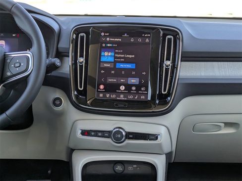 New 2026 Volvo XC40 B5 Plus w/ Protection Package Premier image 22