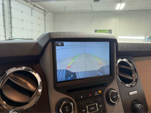 Used 2015 Ford F250 Lariat w/ Chrome Package image 19