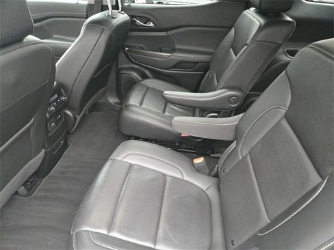 Used 2023 GMC Acadia SLT image 14