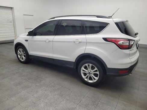 Used 2018 Ford Escape SE image 3