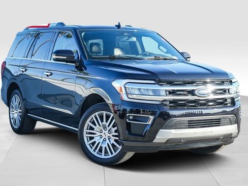 Used 2024 Ford Expedition Limited image 2