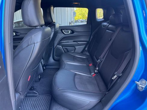 Used 2025 Jeep Compass Trailhawk image 49