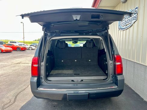 Used 2020 Chevrolet Suburban Premier AWD/4WD image 5