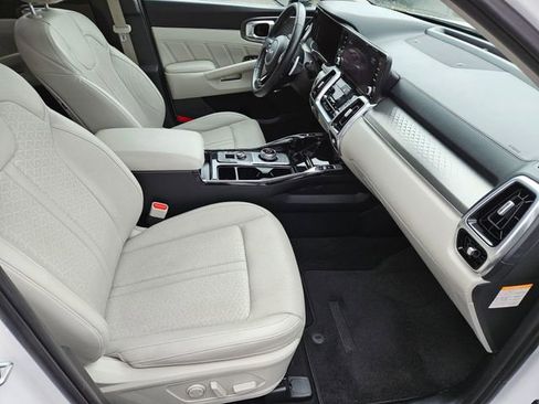 Used 2022 Kia Sorento SX Prestige image 13