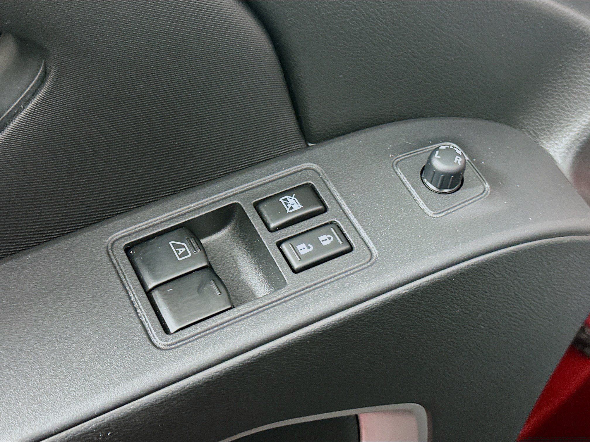 Used 2023 Nissan Frontier SV w/ SV Convenience Package AWD/4WD image 15