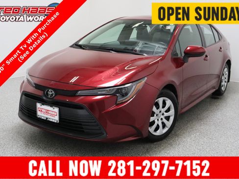 Certified 2025 Toyota Corolla LE FWD image 1