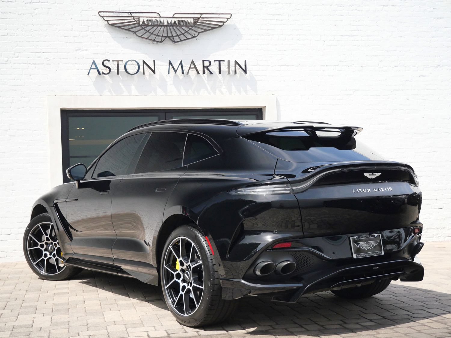 Used 2023 Aston Martin DBX 707 AWD/4WD image 2