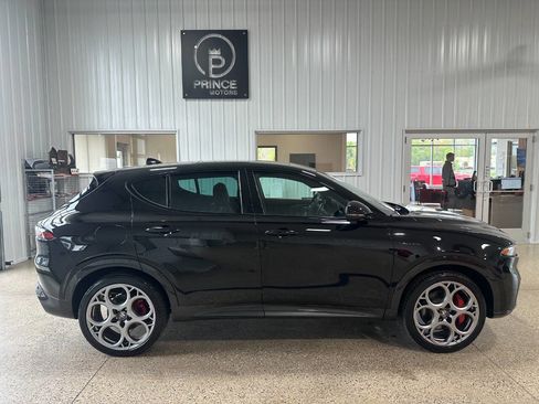Used 2024 Alfa Romeo Tonale Veloce w/ Premium Interior Package AWD/4WD image 14