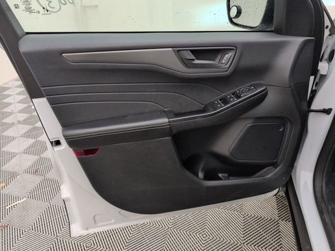 Used 2025 Ford Escape Active image 37