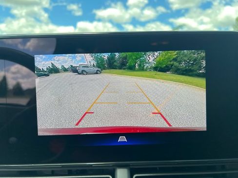 Used 2024 Chevrolet Trax LT w/ Driver Confidence Package FWD image 24