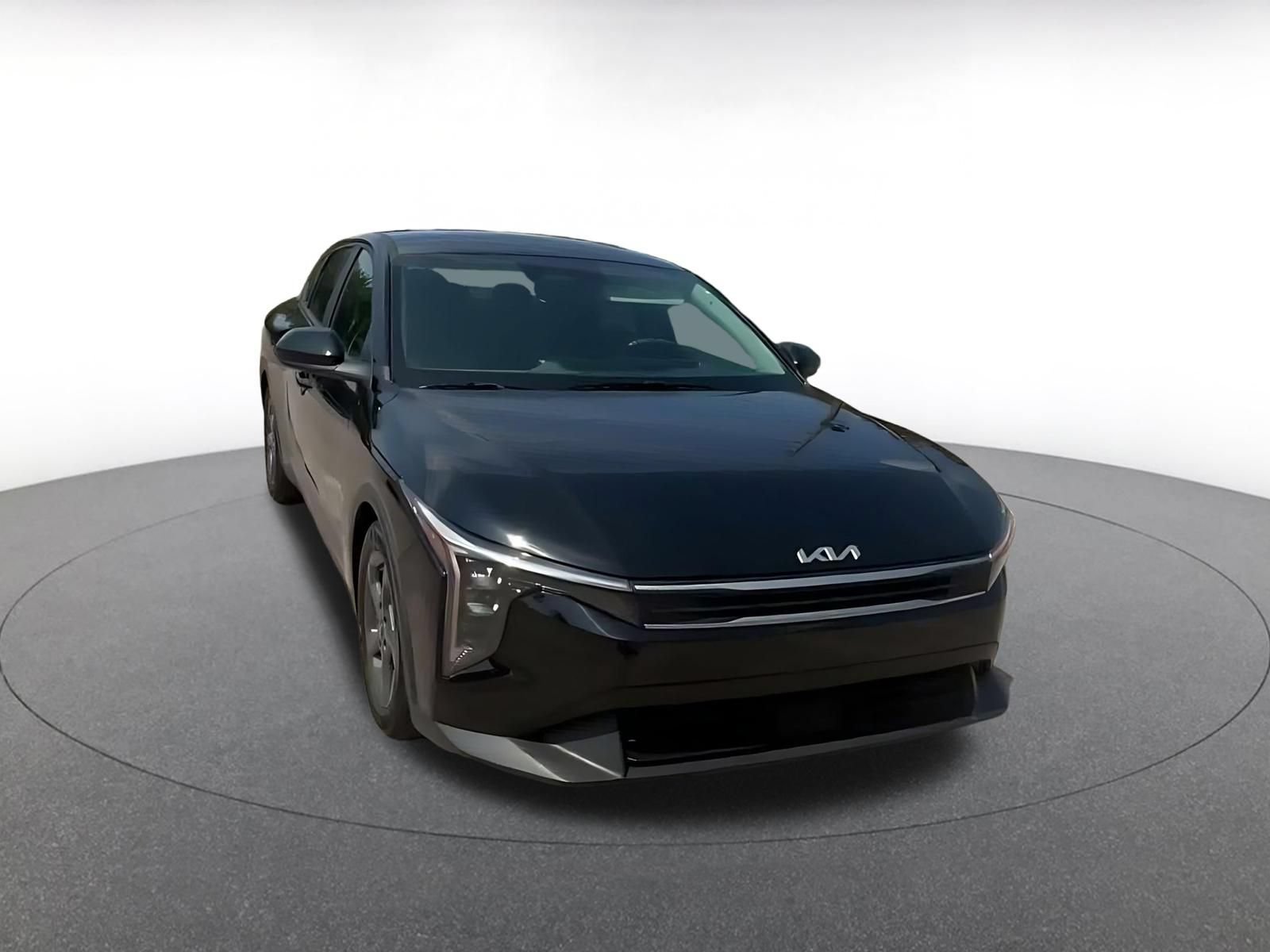 Used 2025 Kia K4 FWD image 3