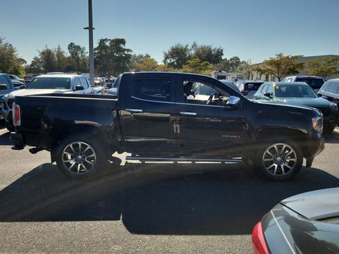 Used 2017 GMC Canyon Denali image 7