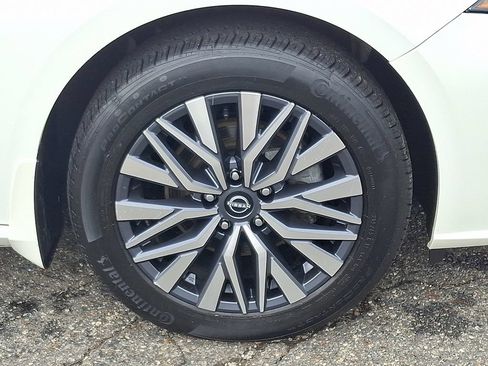 Certified 2023 Nissan Altima 2.5 SV AWD/4WD image 9