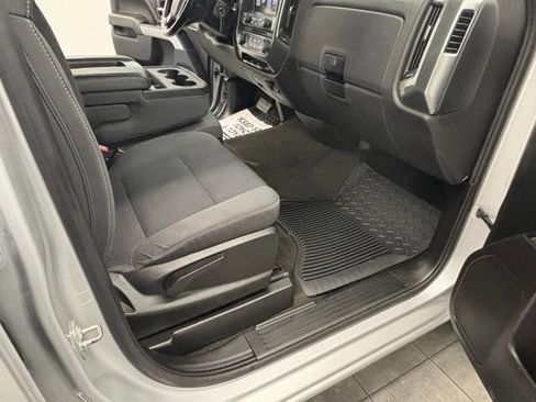 Used 2018 Chevrolet Silverado 1500 LT AWD/4WD image 29