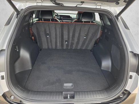 Used 2024 Kia Sportage SX image 7