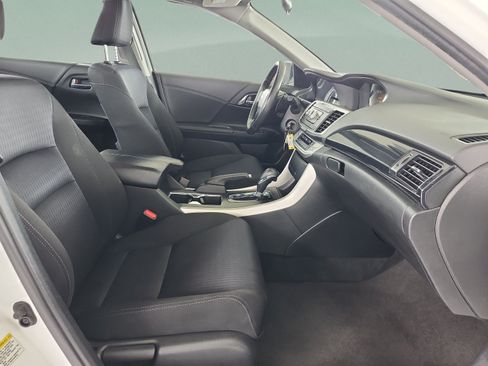 Used 2015 Honda Accord Sport image 20
