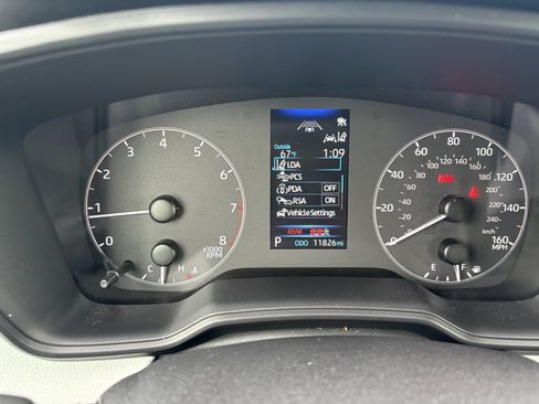 Used 2025 Toyota Corolla SE FWD image 18