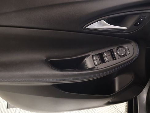 Used 2025 Buick Encore GX Sport Touring w/ Advanced Technology Package image 15