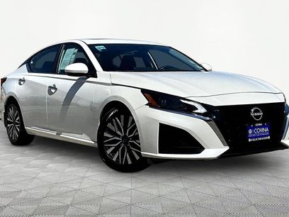 Used 2023 Nissan Altima 2.5 SV w/ SV Premium Package