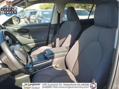 Used 2023 Toyota Highlander LE AWD/4WD image 20