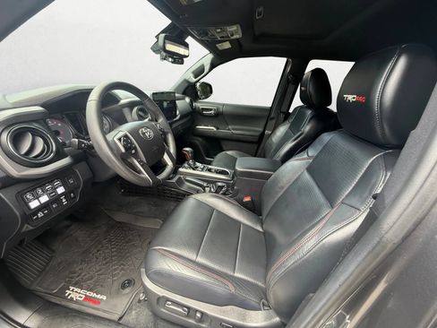 Used 2021 Toyota Tacoma TRD Pro AWD/4WD image 11