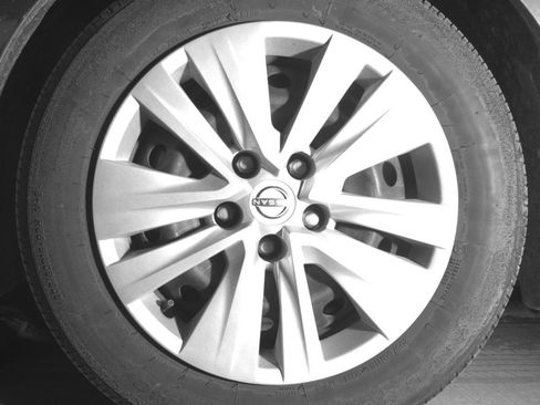 Used 2025 Nissan Sentra S FWD image 12