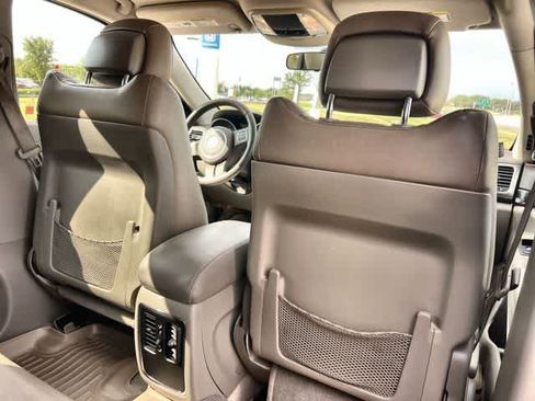 Used 2011 Jeep Grand Cherokee Laredo w/ Trailer Tow Group RWD image 13