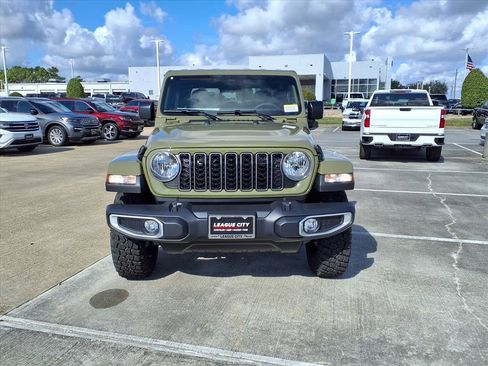 New 2026 Jeep Gladiator Mojave AWD/4WD image 5