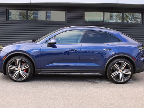 New 2025 Porsche Macan 4S Electric image 2
