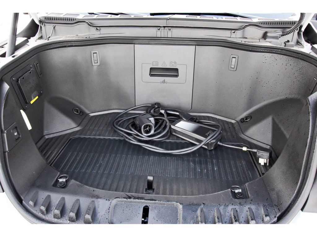 Used 2025 Ford F150 Lightning XLT AWD/4WD image 35