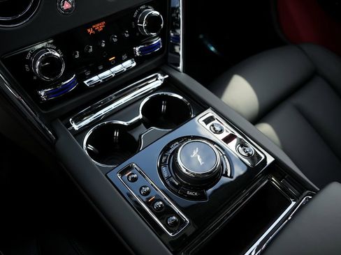 New 2026 Rolls-Royce Cullinan AWD/4WD image 28