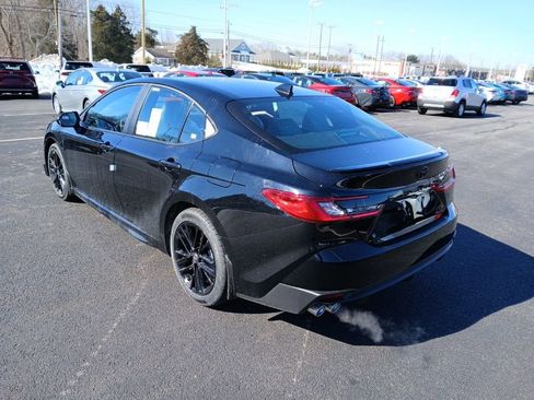 New 2026 Toyota Camry SE image 3