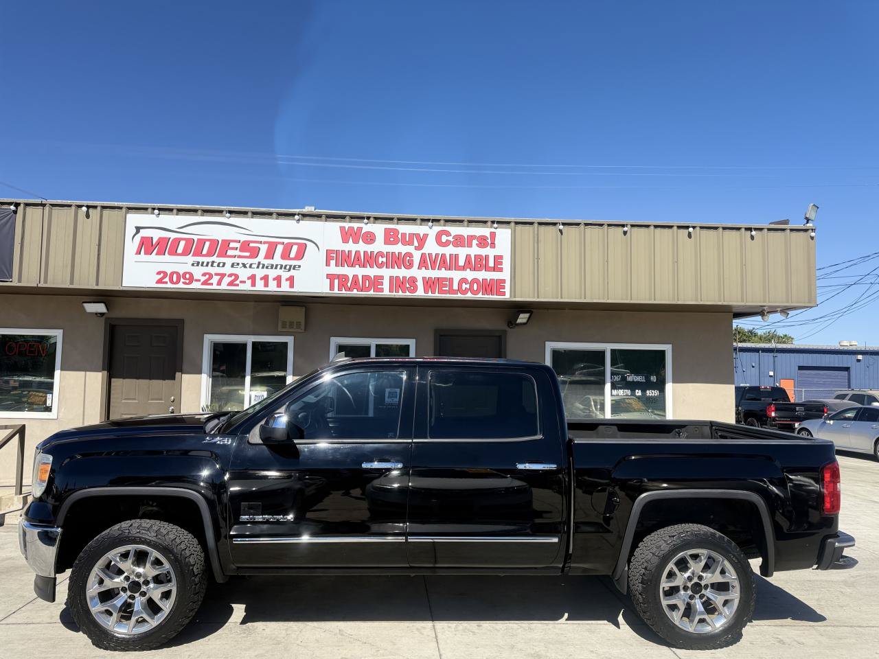Used 2015 GMC Sierra 1500 SLT w/ SLT Crew Cab Value Package AWD/4WD image 7