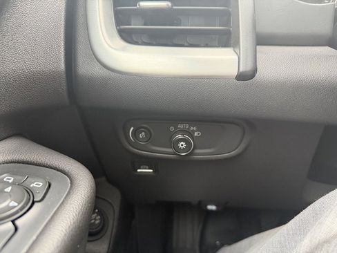 Used 2020 GMC Terrain SLE w/ Driver Convenience Package image 29