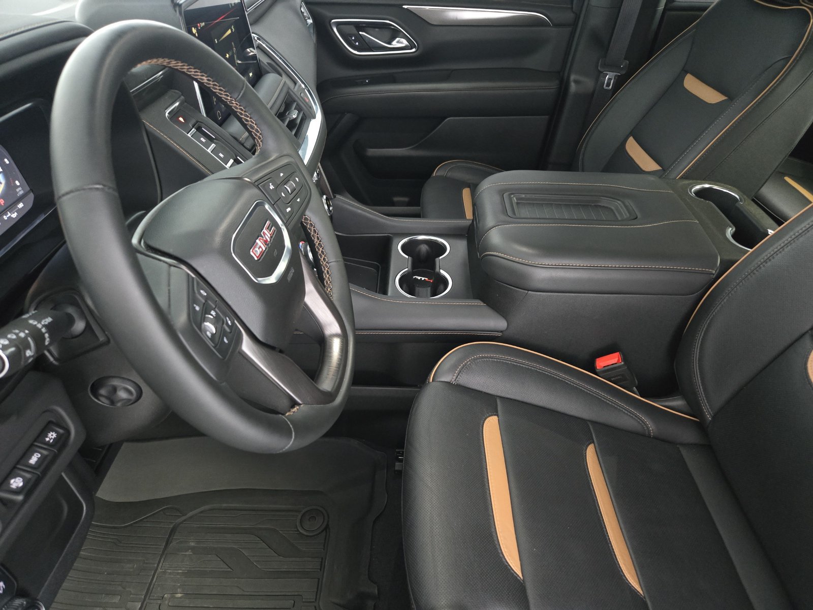 Used 2024 GMC Yukon AT4 w/ AT4 Premium Package AWD/4WD image 14