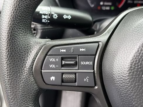 Used 2025 Honda HR-V LX image 12