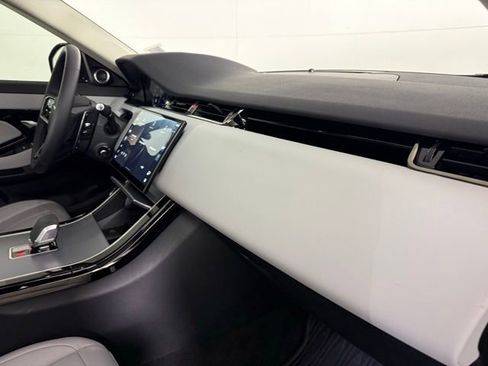 Used 2025 Land Rover Range Rover Evoque S image 33