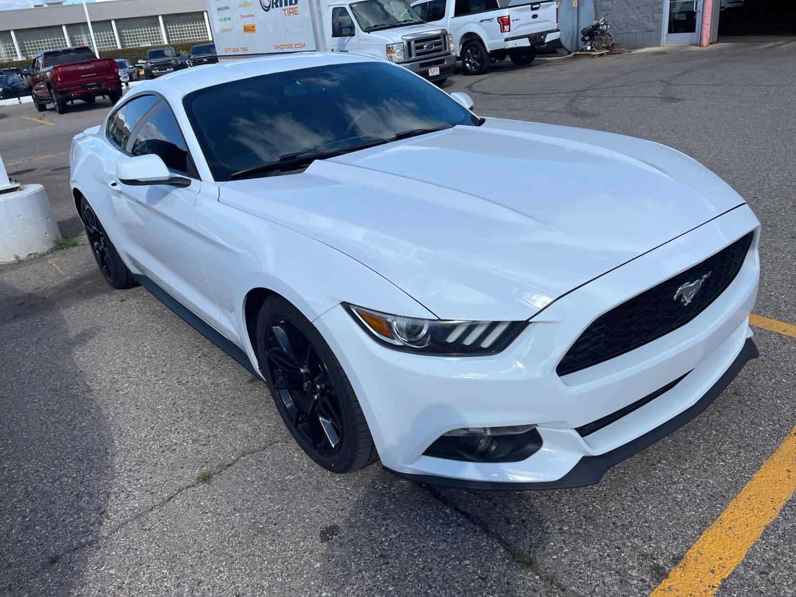 Used 2015 Ford Mustang Premium RWD image 20
