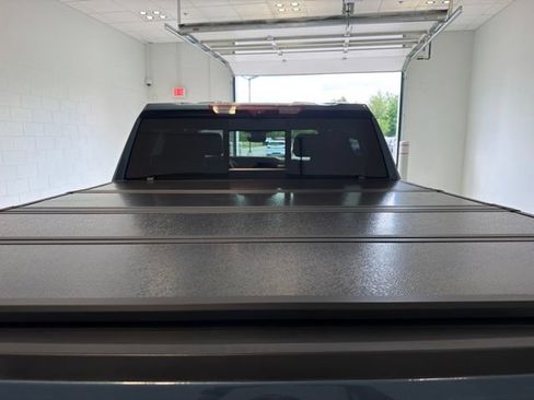 Used 2024 GMC Sierra 1500 Denali w/ Technology Package AWD/4WD image 9